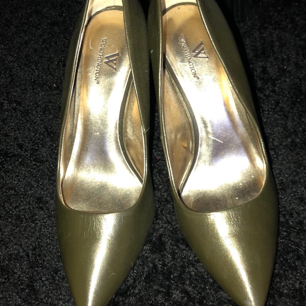 High heel shoe